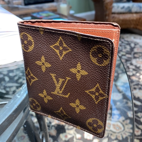 SOLD Louis Vuitton Wallet - Picture 2 of 5